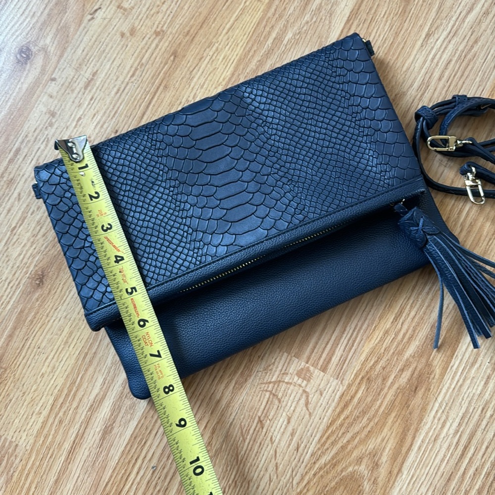 GiGi New York navy blue Fold-Over Clutch with Tassel crossbody leather - Picture 9 of 10